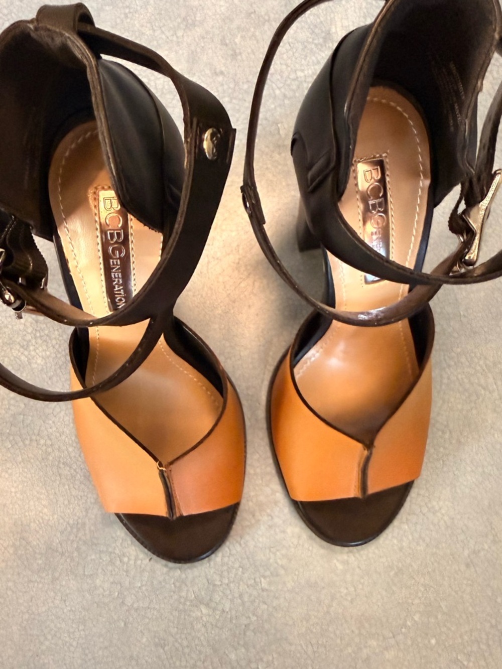 BCBGeneration Cognac & Black 4” Block Heel Day Sandal Size 6/36 NIB - Picture 5 of 13